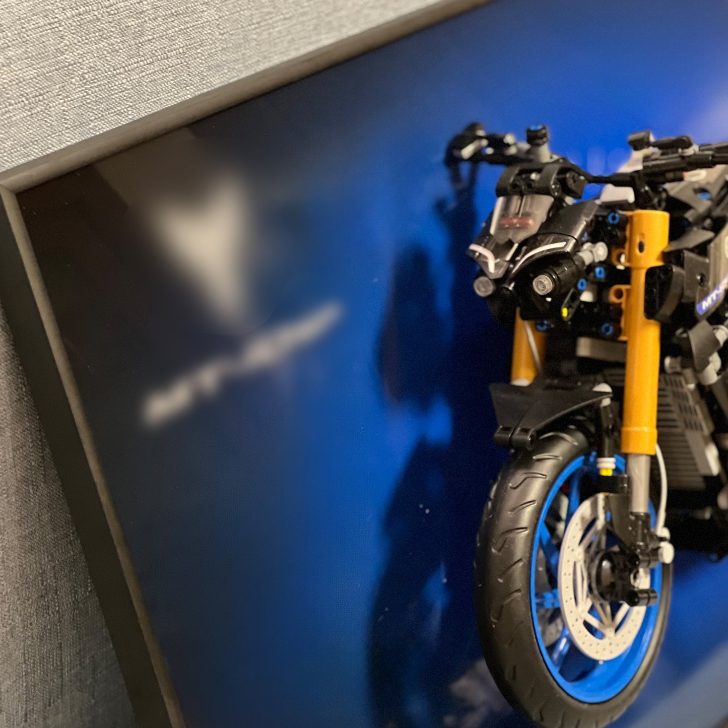 iLuane Display Wallboard for Lego Technic Yamaha MT-10 SP 42159 (Only Display Wallboard)