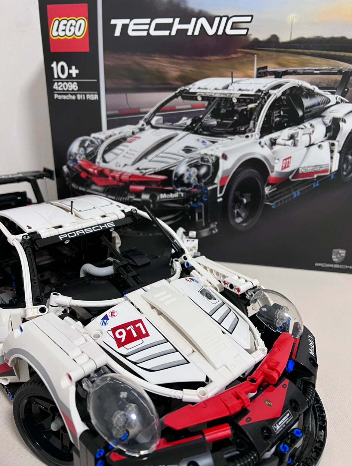 iLuane Display Wallboard for LEGO Technic Porsche 911 RSR 42096 (Only
